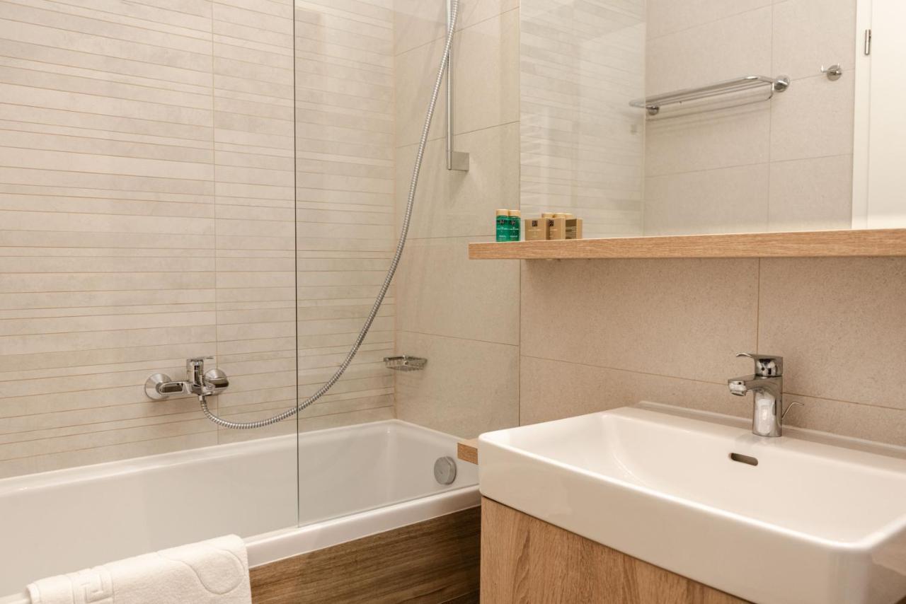 Apart B&V 701 Coresi - Luxury Mountain Haven Брашов Екстериор снимка