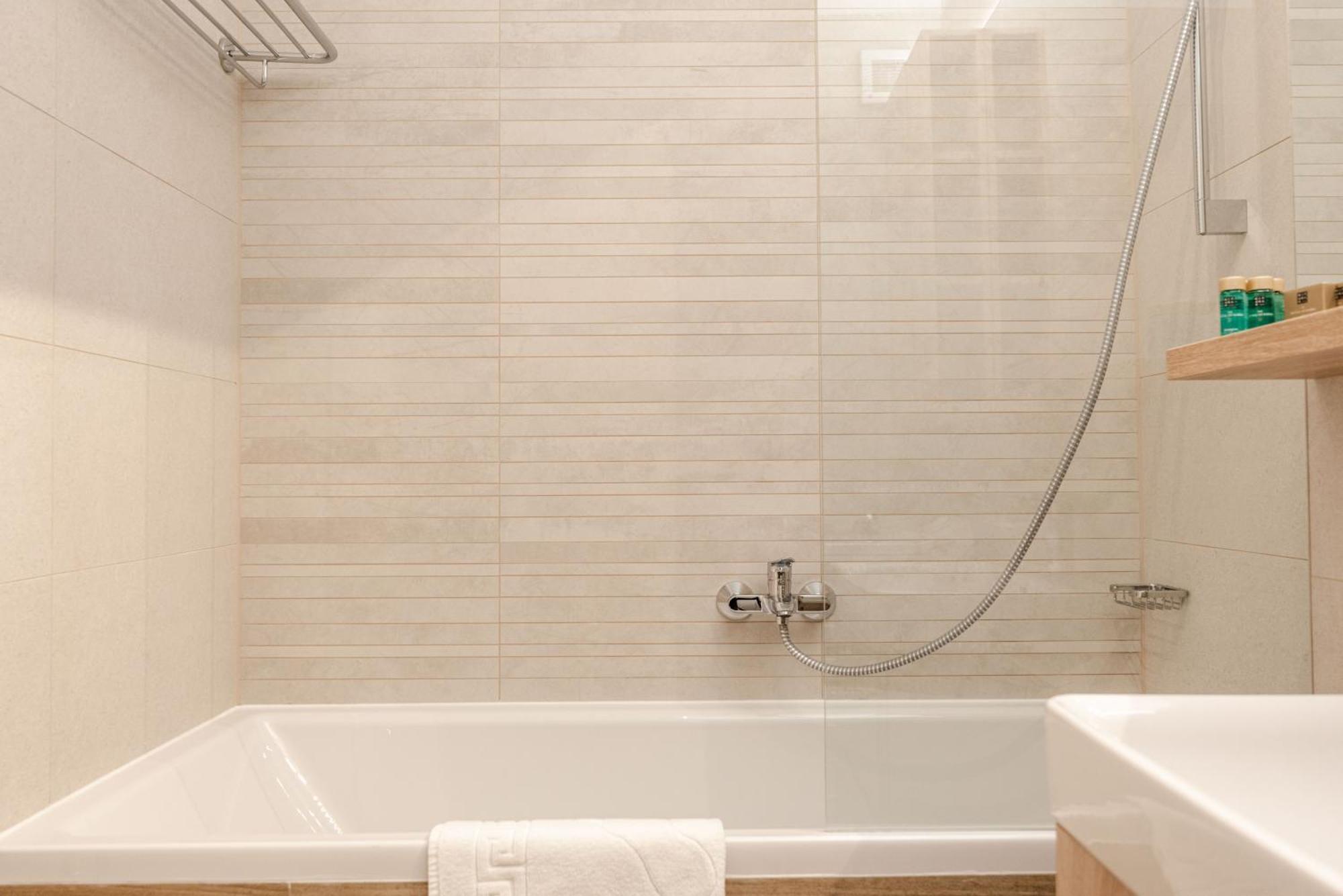 Apart B&V 701 Coresi - Luxury Mountain Haven Брашов Екстериор снимка